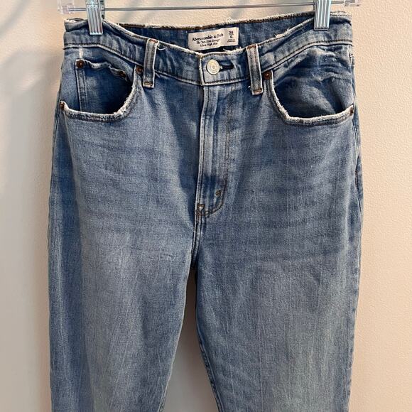 Abercrombie & Fitch The 90s Slim Straight Ultra High Rise Jeans Size 28 / 6L - Picture 2 of 9